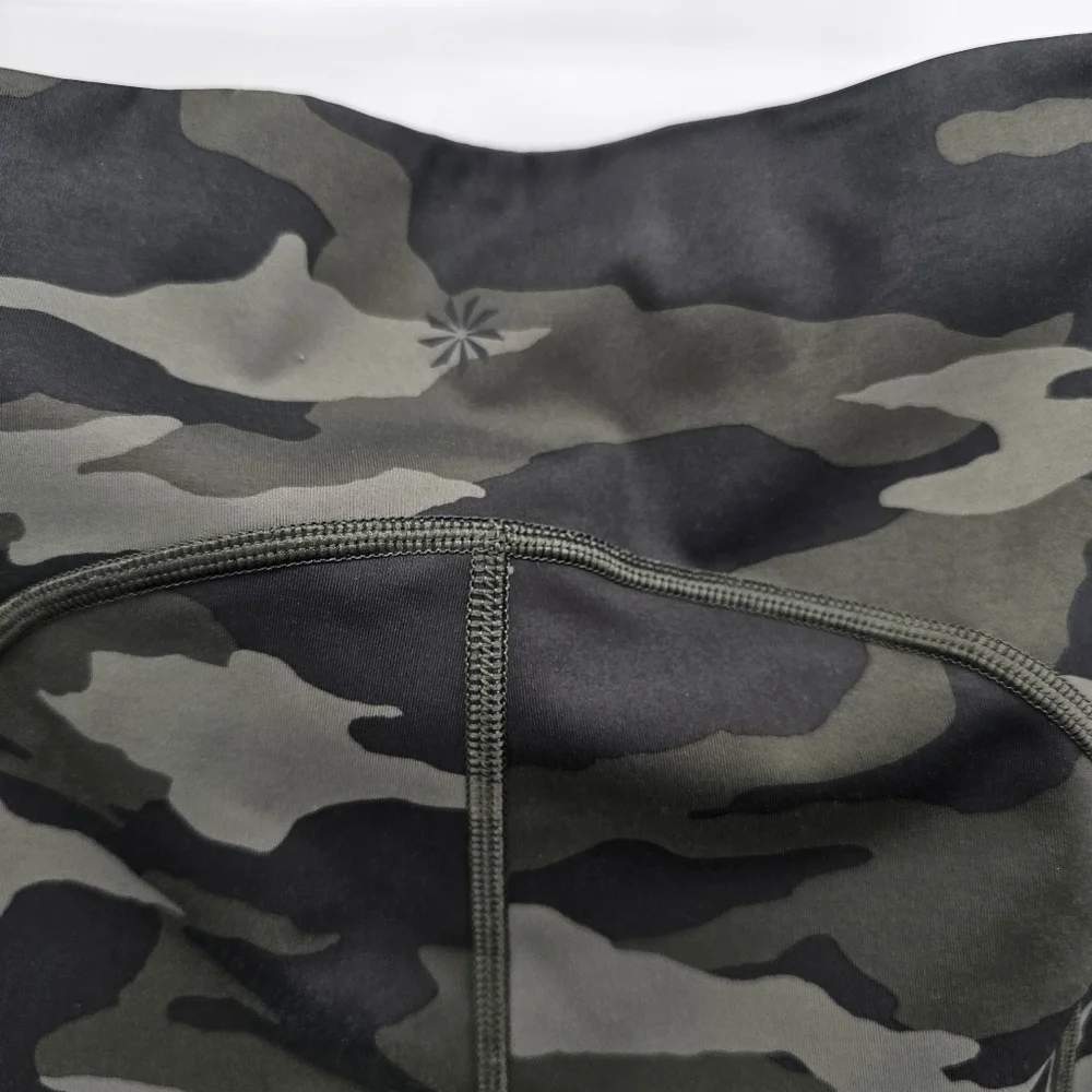 Athleta Ultimate Stash Pocket Camo Leggings Womens Medium Petite - Picture 6 of 7